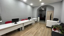 İcarə ofis 1 otaqlı 50 m², 28 May m.-4