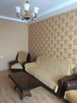 İcarə yeni tikili 3 otaqlı 80 m², İnşaatçılar m.-13