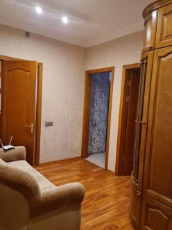 İcarə yeni tikili 3 otaqlı 100 m², 20 yanvar m.-10