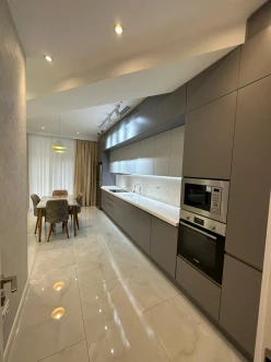 İcarə yeni tikili 3 otaqlı 101 m²,  Şah İsmayıl Xətai m.-14