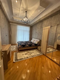 İcarə yeni tikili 3 otaqlı 145 m²,  Şah İsmayıl Xətai m.-5