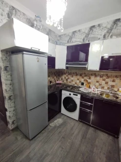 Satılır yeni tikili 2 otaqlı 50 m², İnşaatçılar m.-10