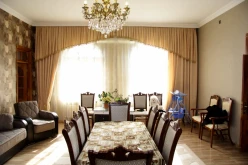 Satılır ev/villa 14 otaqlı 649 m²,  Azadlıq prospekti m.-3