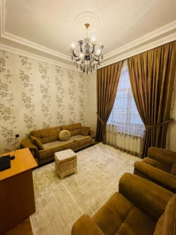 Satılır ev/villa 14 otaqlı 649 m²,  Azadlıq prospekti m.-24