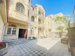 Satılır ev/villa 14 otaqlı 649 m²,  Azadlıq prospekti m.-14