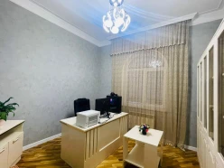 Satılır ev/villa 14 otaqlı 649 m²,  Azadlıq prospekti m.-19