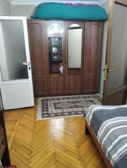 Satılır köhnə tikili 3 otaqlı 85 m²,  Nəriman Nərimanov m.-5