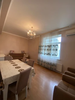 Satılır yeni tikili 2 otaqlı 60 m²,  İnşaatçılar m.-3