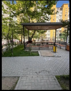 Satılır köhnə tikili 3 otaqlı 60 m²,  İnşaatçılar m.-14