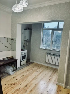 Satılır köhnə tikili 3 otaqlı 85 m²,  Həzi Aslanov m.-8