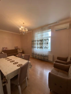 Satılır yeni tikili 2 otaqlı 60 m²,  İnşaatçılar m.-13