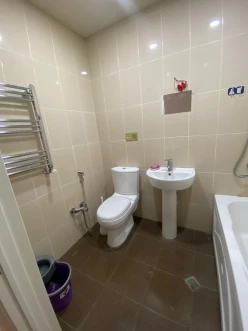 Satılır yeni tikili 2 otaqlı 60 m²,  İnşaatçılar m.-8