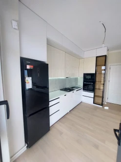 Satılır yeni tikili 3 otaqlı 90 m²,  İnşaatçılar m.-2