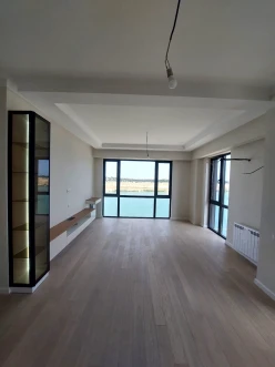 Satılır yeni tikili 3 otaqlı 90 m²,  İnşaatçılar m.-6