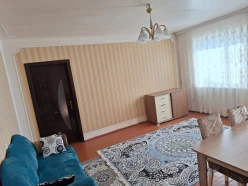 Satılır köhnə tikili 4 otaqlı 80 m²,  Qaraçuxur-2