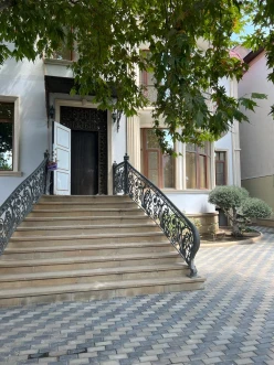 Satılır ev/villa 8 otaqlı 560 m², Badamdar q.-3