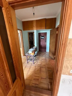 Satılır köhnə tikili 3 otaqlı 90 m², Azadlıq prospekti m.-9