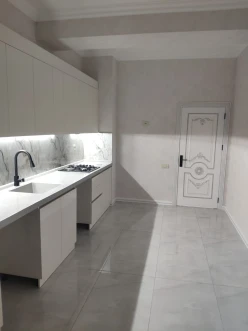 Satılır yeni tikili 2 otaqlı 90 m², 20 yanvar m.-3