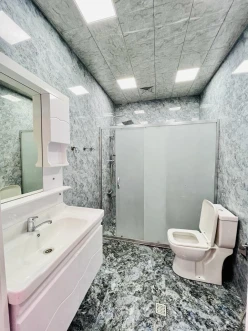 Satılır yeni tikili 2 otaqlı 70 m², Qara Qarayev m.-13