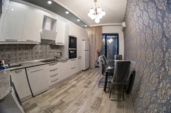 İcarə yeni tikili 3 otaqlı 167 m²,  28 May m.-8