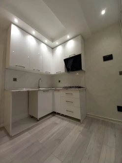 Satılır yeni tikili 2 otaqlı 53 m², İnşaatçılar m.-5