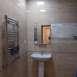 Satılır yeni tikili 2 otaqlı 62 m², İnşaatçılar m.-8