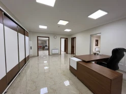 İcarə ofis 10 otaqlı 400 m², Elmlər Akademiyası m.-13