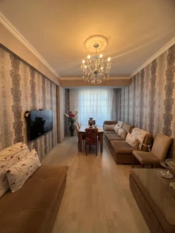 Satılır yeni tikili 2 otaqlı 52 m², İnşaatçılar m.-22