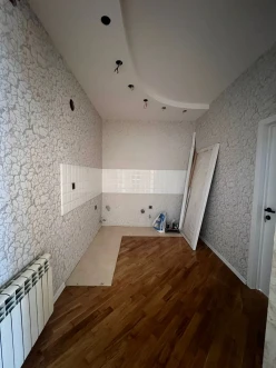 Satılır yeni tikili 3 otaqlı 80 m²,  İnşaatçılar m.-8