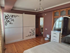 Satılır köhnə tikili 4 otaqlı 110 m², İnşaatçılar m.-4 Satılır köhnə tikili 4 otaqlı 110 m², İnşaatçılar m.-4