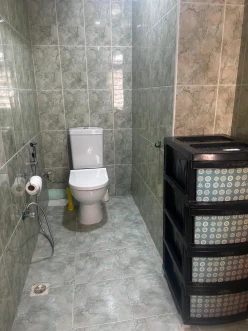 Satılır köhnə tikili 4 otaqlı 110 m², İnşaatçılar m.-14 Satılır köhnə tikili 4 otaqlı 110 m², İnşaatçılar m.-14