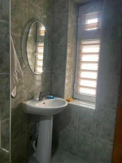 Satılır köhnə tikili 4 otaqlı 110 m², İnşaatçılar m.-13 Satılır köhnə tikili 4 otaqlı 110 m², İnşaatçılar m.-13