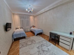 Satılır yeni tikili 3 otaqlı 111 m², İnşaatçılar m.-8