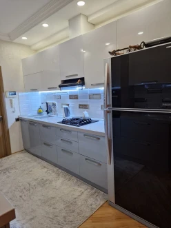 Satılır yeni tikili 3 otaqlı 111 m², İnşaatçılar m.-15