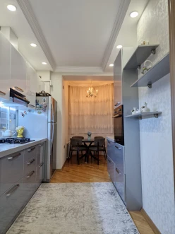 Satılır yeni tikili 3 otaqlı 111 m², İnşaatçılar m.-18