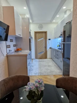 Satılır yeni tikili 3 otaqlı 111 m², İnşaatçılar m.-17