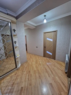 Satılır yeni tikili 3 otaqlı 111 m², İnşaatçılar m.-5