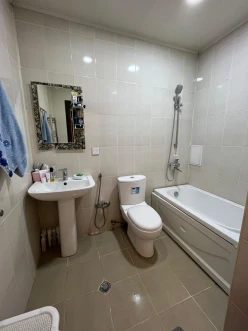 Satılır yeni tikili 2 otaqlı 60 m²,  İnşaatçılar m.-11