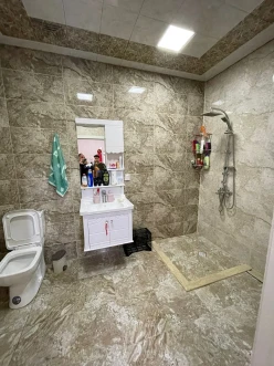 Satılır yeni tikili 2 otaqlı 75 m², İnşaatçılar m.-10