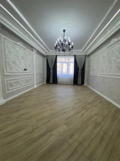 Satılır yeni tikili 3 otaqlı 130 m²,  İnşaatçılar m.-4
