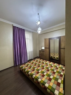 Satılır yeni tikili 2 otaqlı 60 m², İnşaatçılar m.-17