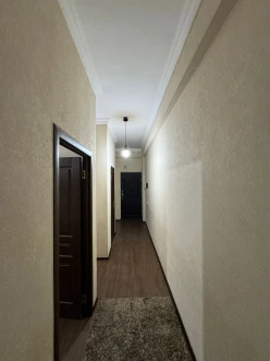 Satılır yeni tikili 2 otaqlı 60 m², İnşaatçılar m.-7