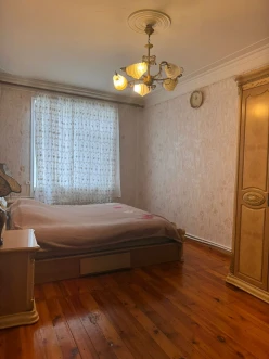 Satılır köhnə tikili 4 otaqlı 110 m²,  İnşaatçılar m.
