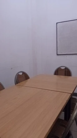 İcarə obyekt 130 m², İnşaatçılar m.-6