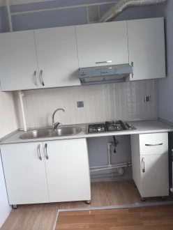 İcarə köhnə tikili 3 otaqlı 80 m², İnşaatçılar m.-6