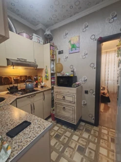 Satılır yeni tikili 2 otaqlı 60 m², İnşaatçılar m.-7