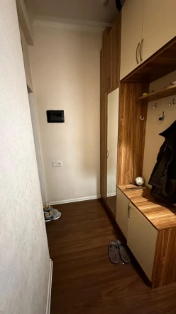 İcarə yeni tikili 3 otaqlı 80 m², İnşaatçılar m.-8