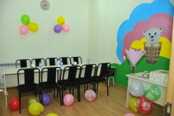 İcarə ofis 6 otaqlı 210 m²,  İnşaatçılar m.-6