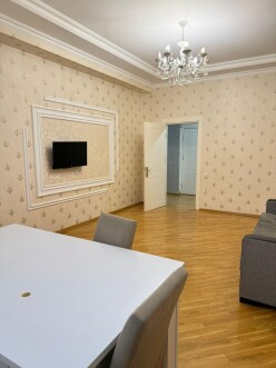 İcarə yeni tikili 3 otaqlı 110 m²,  Memar Əcəmi m.-2