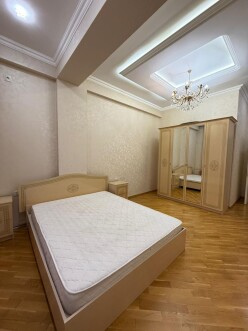 İcarə yeni tikili 3 otaqlı 110 m²,  Memar Əcəmi m.-4